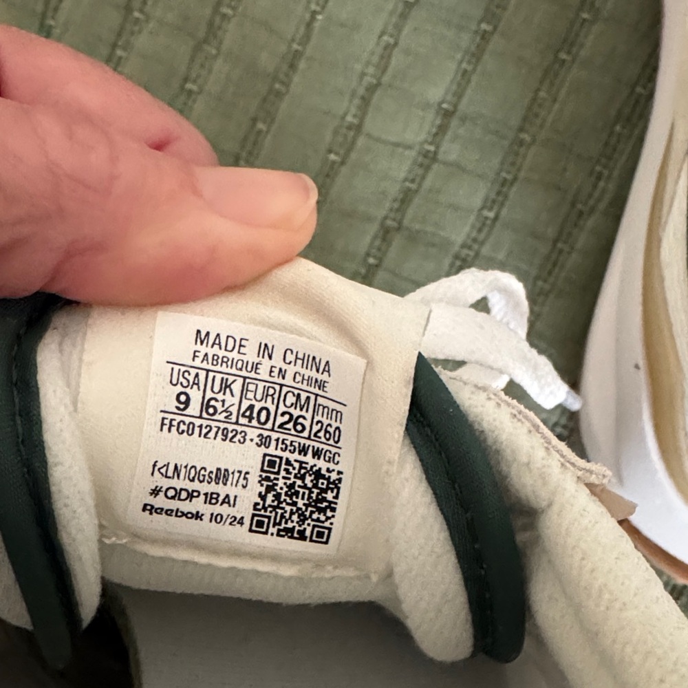 Reebok Cream and Green Athletic Shoes - Picture 6 of 6